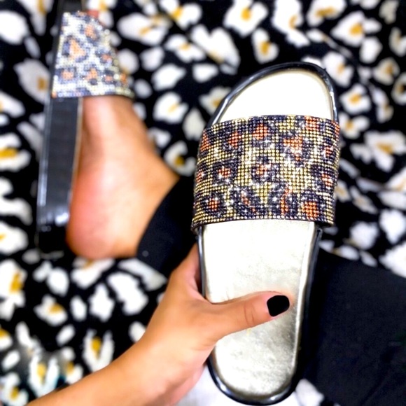 Leopard Style Rhinestone Embellished Slides - Picture 2 of 3